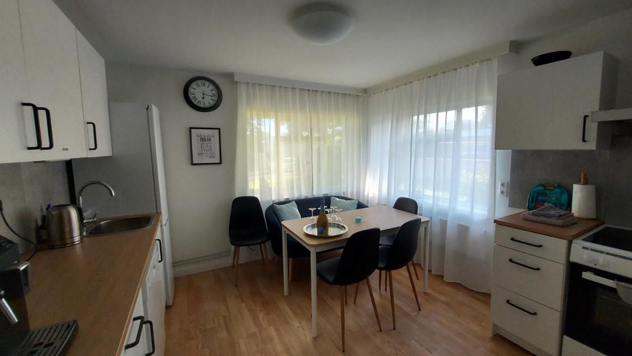B&B Rooms Husavik 1 ภายนอก รูปภาพ
