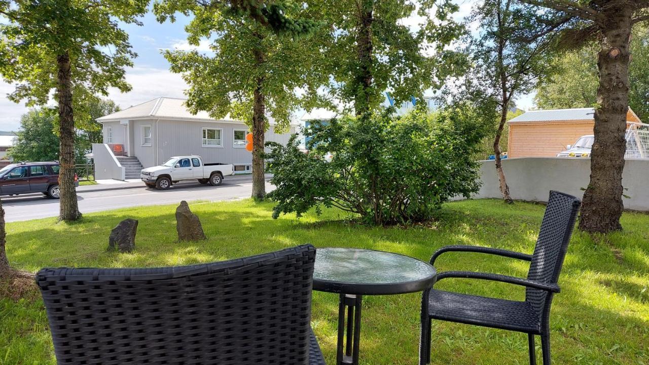 B&B Rooms Husavik 1 ภายนอก รูปภาพ