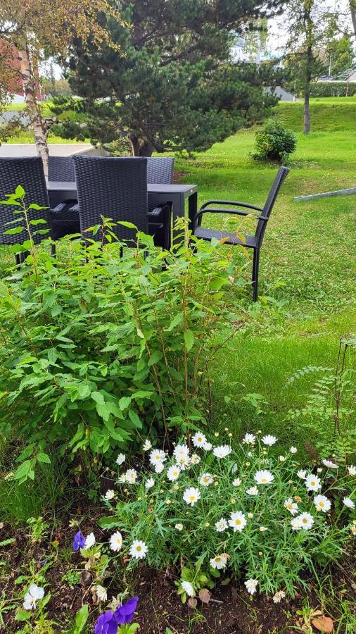 B&B Rooms Husavik 1 ภายนอก รูปภาพ