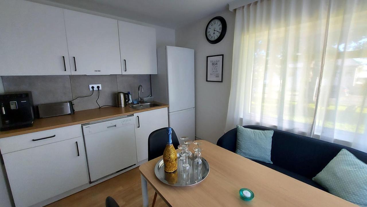 B&B Rooms Husavik 1 ภายนอก รูปภาพ