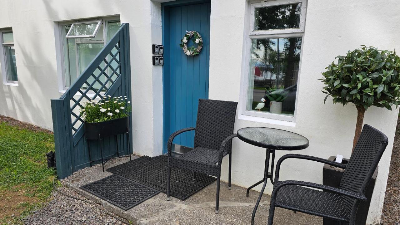 B&B Rooms Husavik 1 ภายนอก รูปภาพ